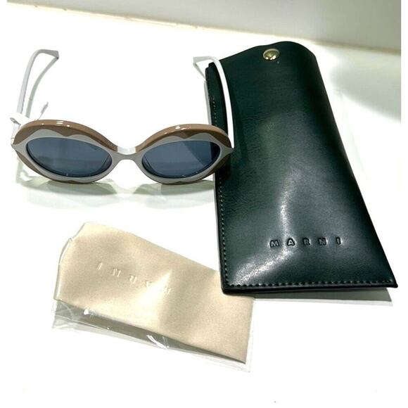 Marni 53mm Round flower Sunglasses ice beige main image 8